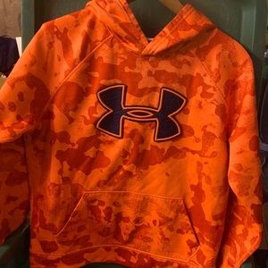 Youth large Under Armour hoodie